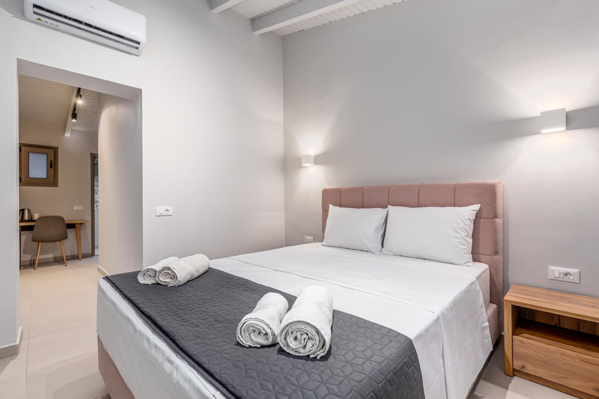 Anasa Corfu (Adults Only) Aparthotel Benitses  Exteriör bild